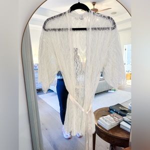 Hanky Panky Lace Robe